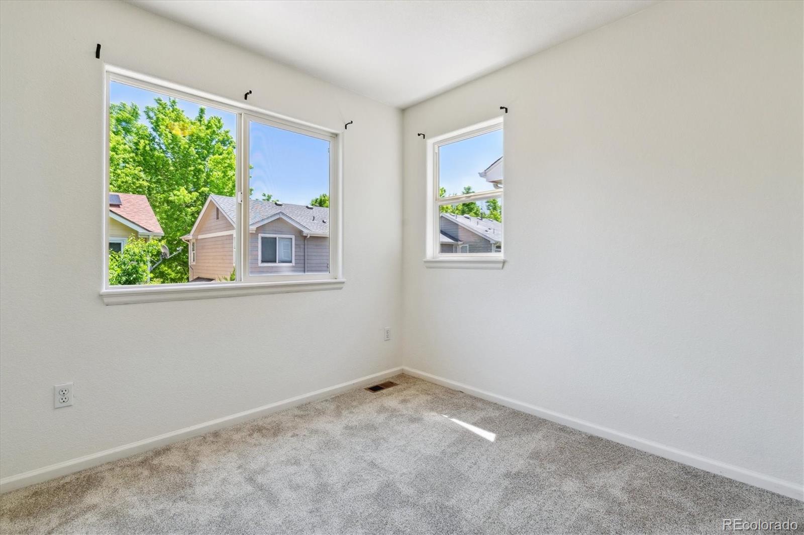 9519 E Iowa Circle