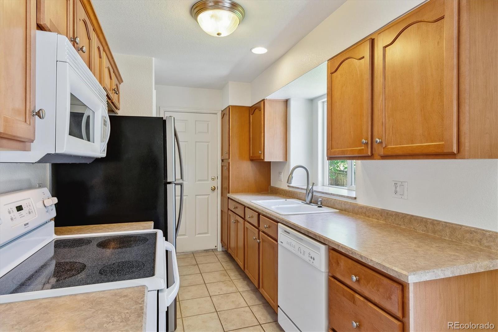 9519 E Iowa Circle