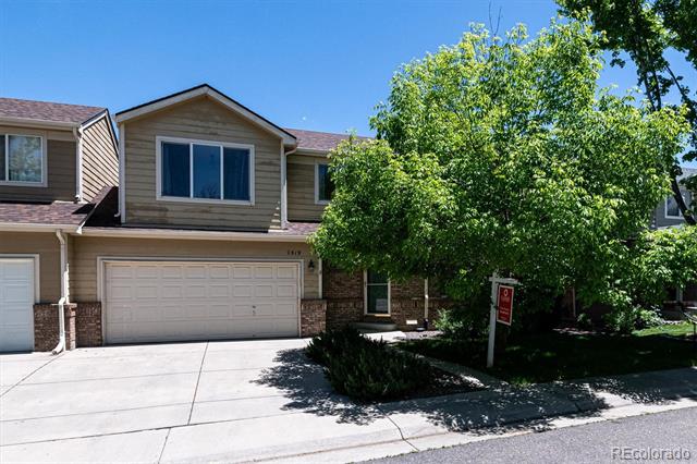 9519 E Iowa Circle