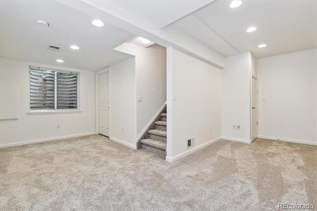 9519 E Iowa Circle