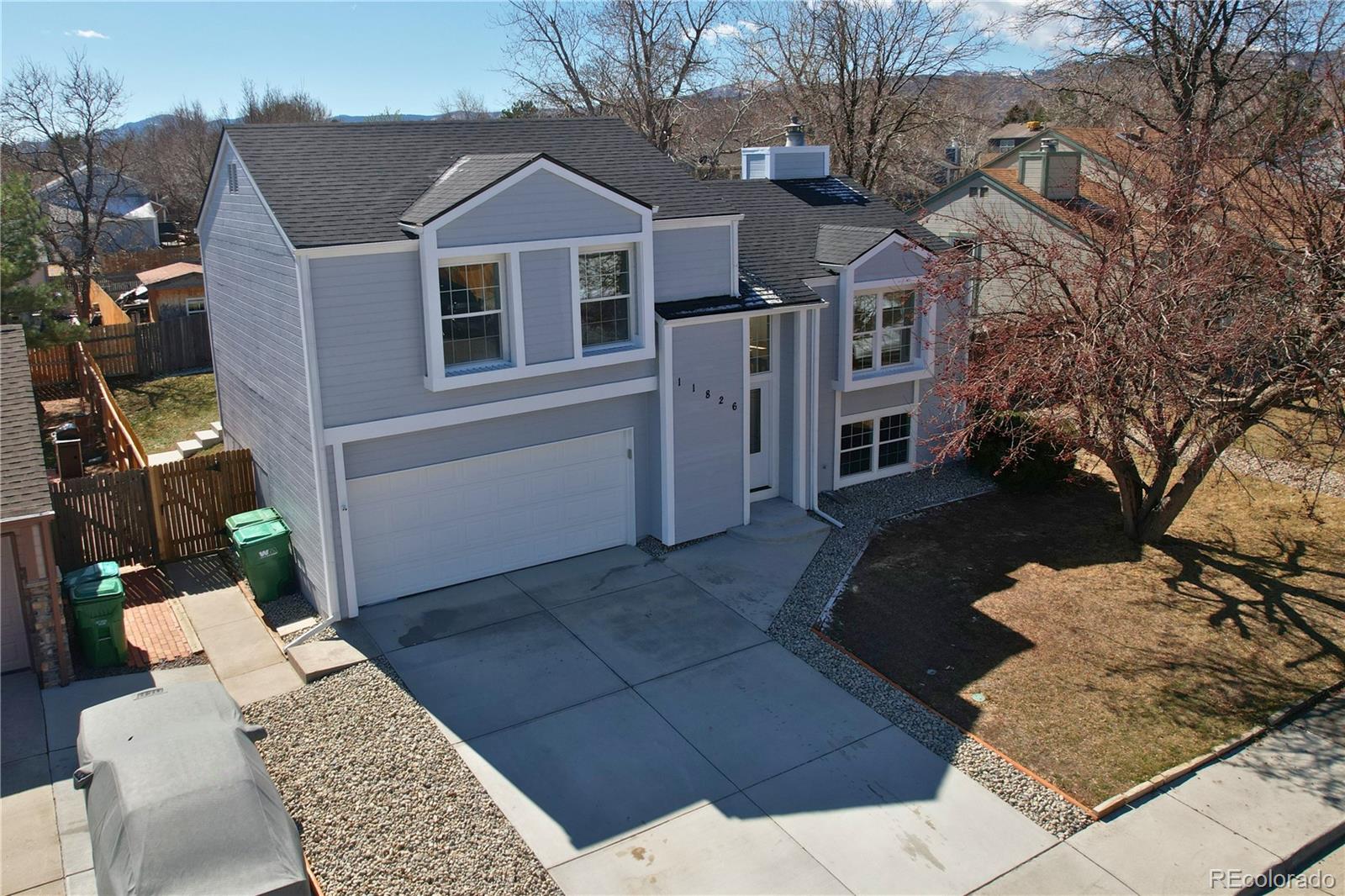 11826 W Bowles Circle