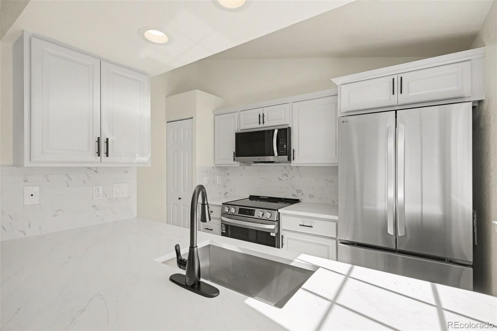 11826 W Bowles Circle