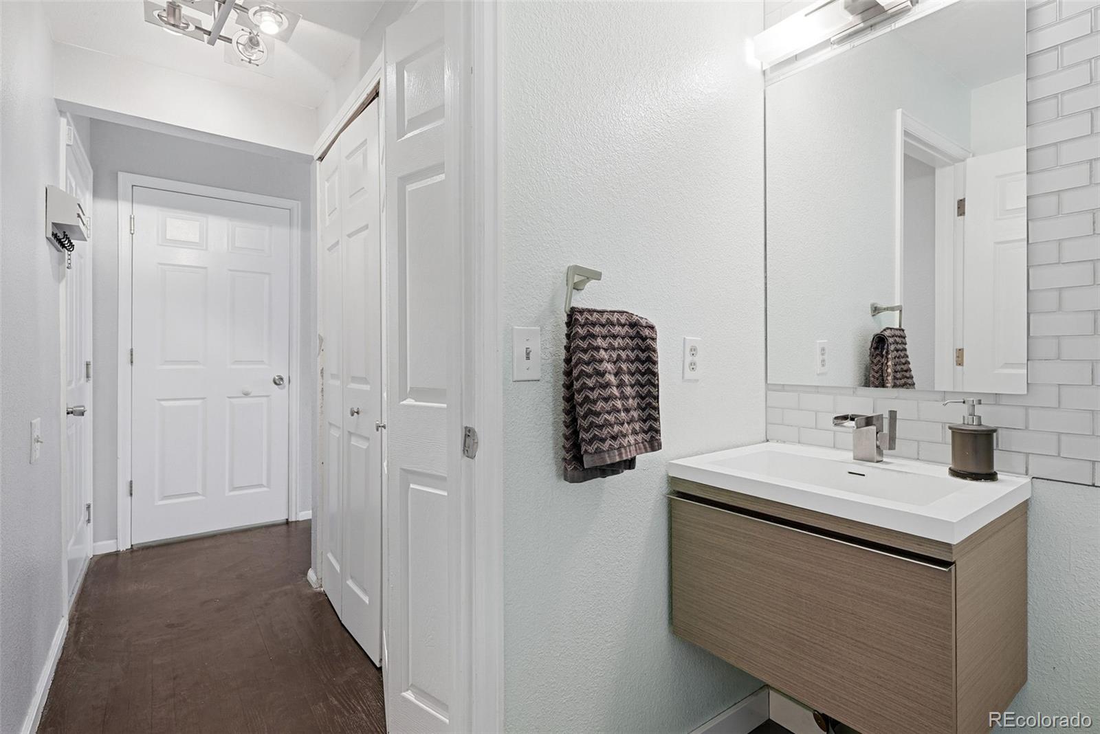 16653 E Powers Place