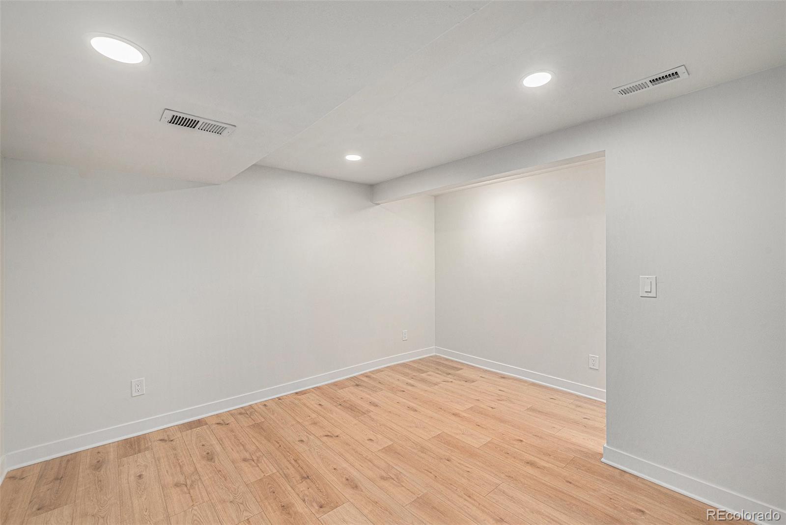 11084 Newland Street