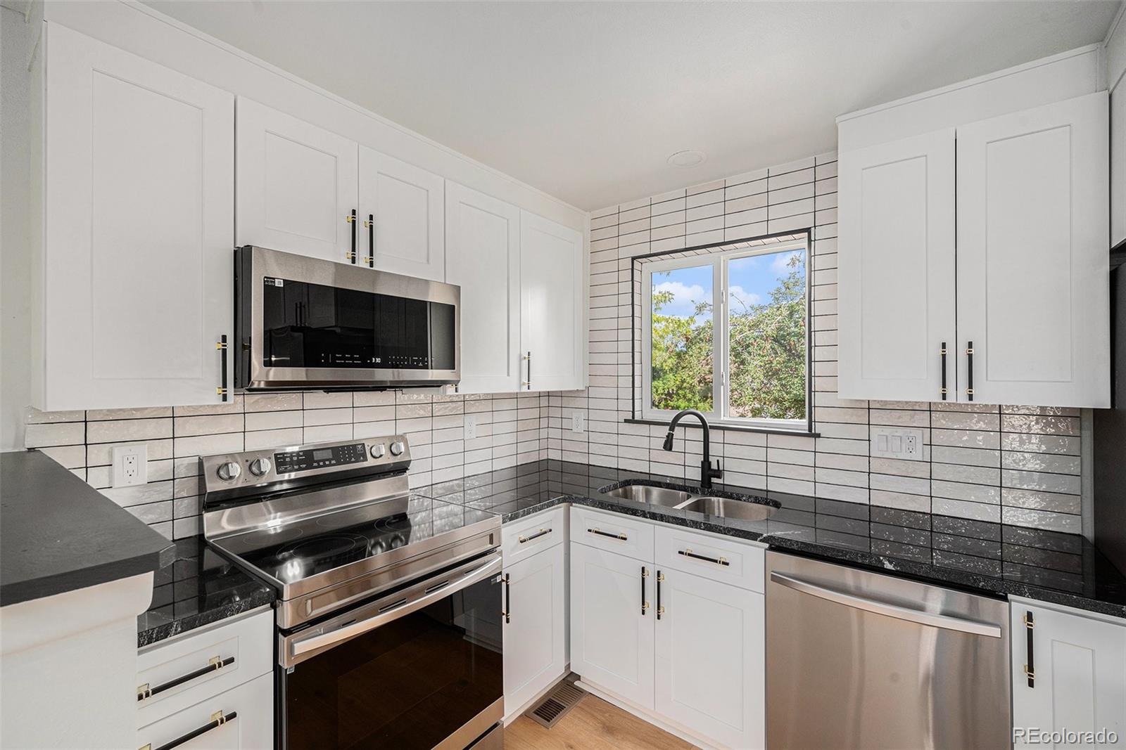 11084 Newland Street