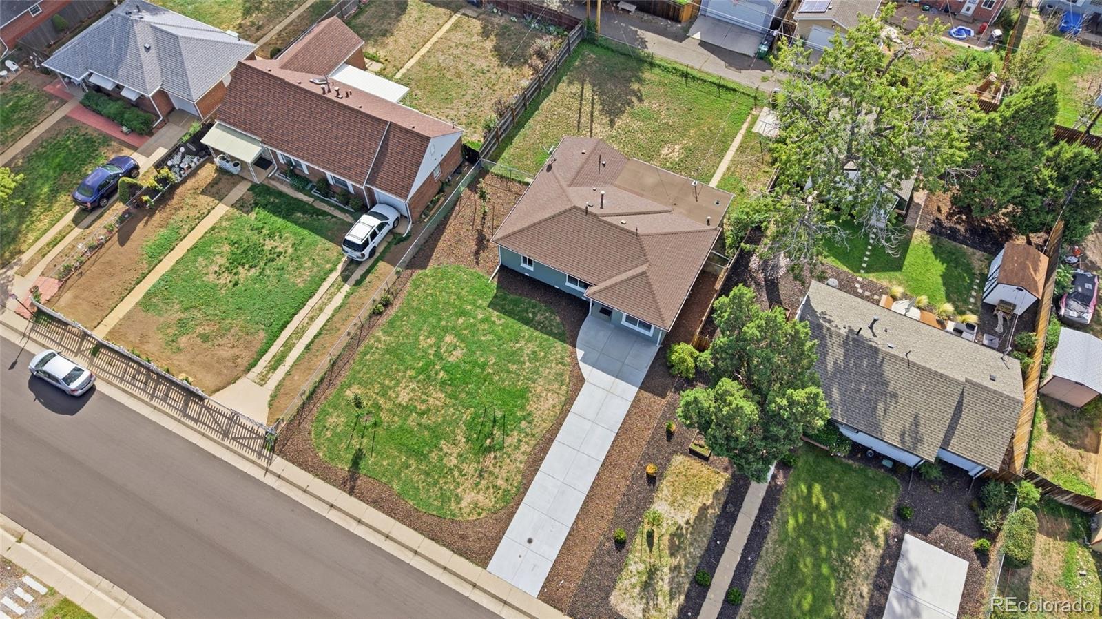 3055 N Holly Street