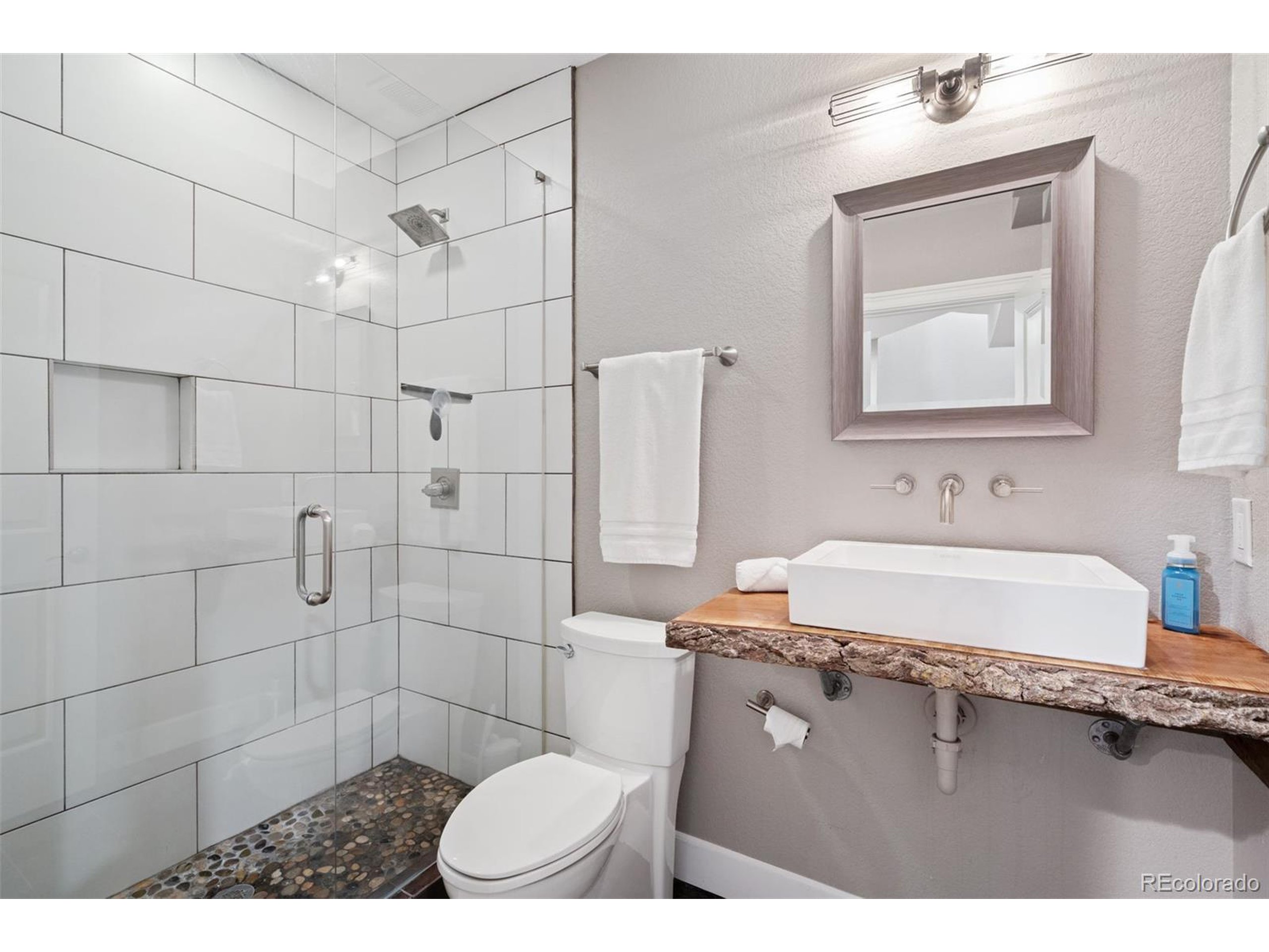 24395 E Briarwood Ave Centennial