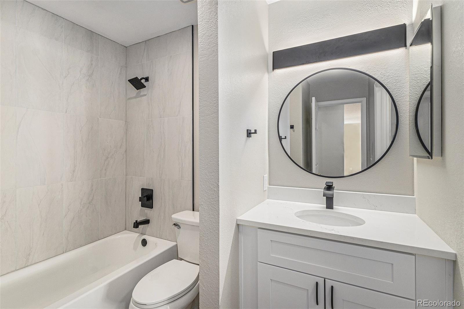 8414 S Everett Way Unit: F