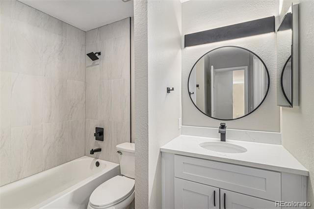 8414 S Everett Way Unit: F