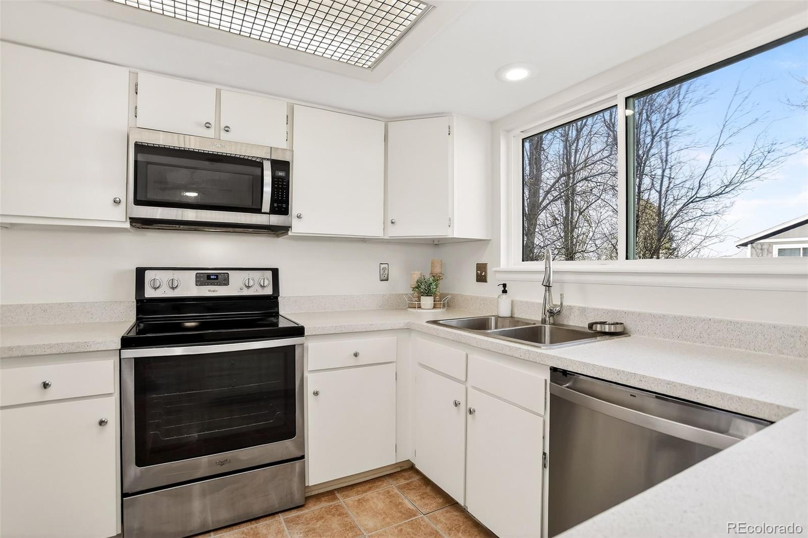 523 Timberline Place