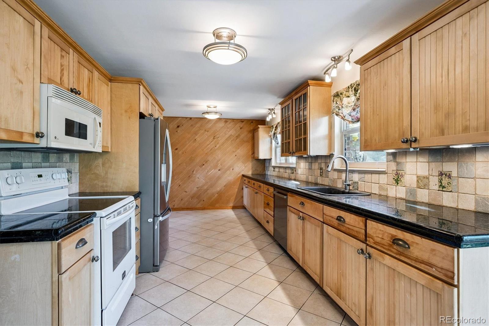 18851 E Cornell Avenue