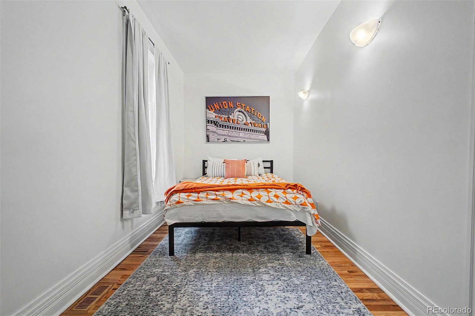 2504 Glenarm Place