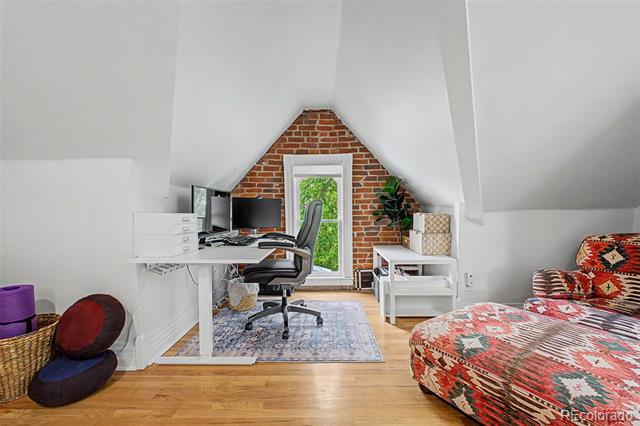 2504 Glenarm Place