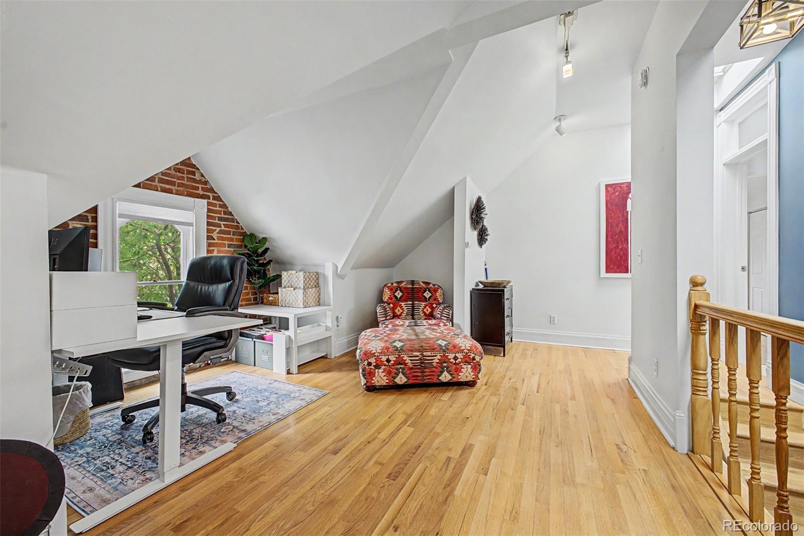 2504 Glenarm Place