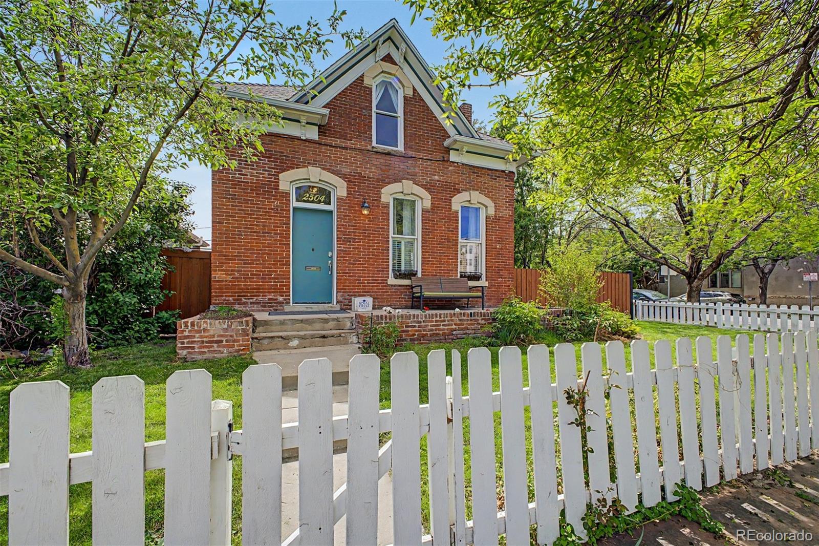 2504 Glenarm Place