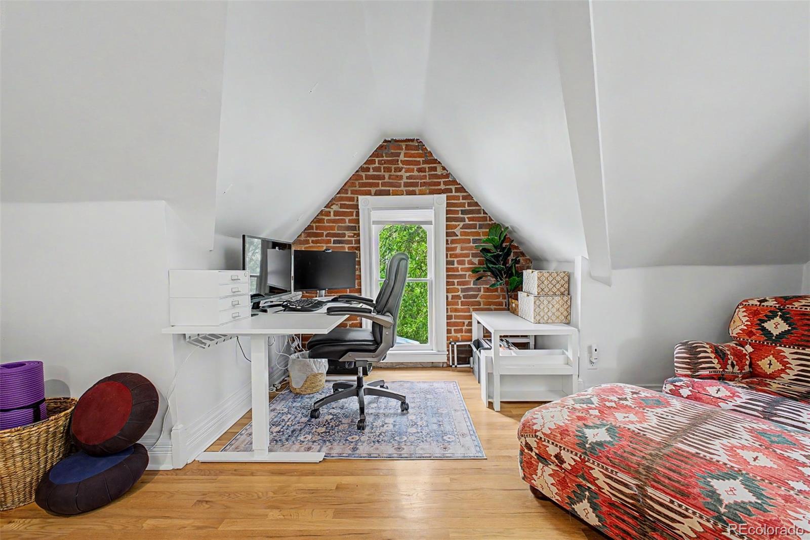 2504 Glenarm Place