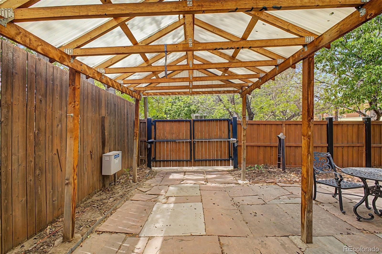 2504 Glenarm Place