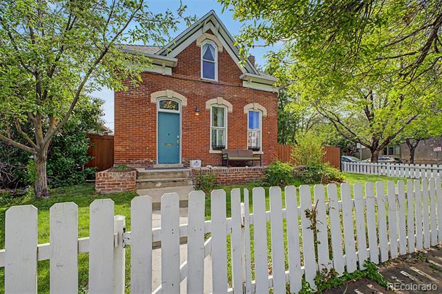 2504 Glenarm Place