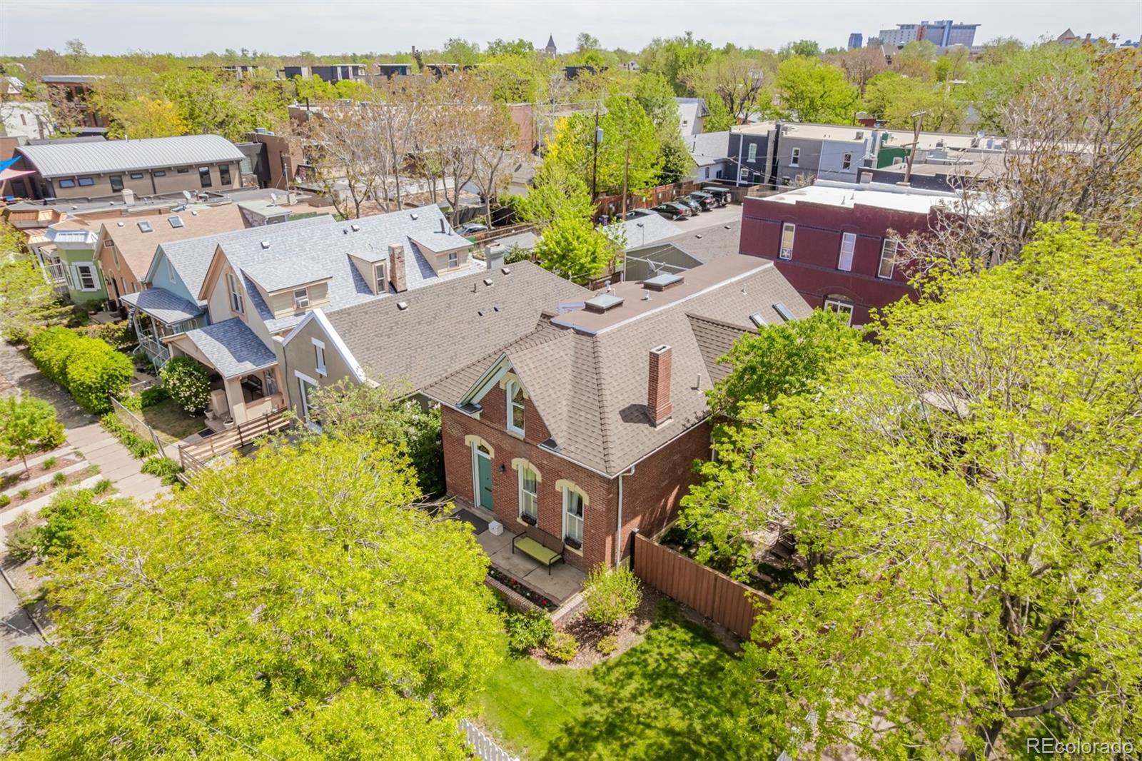 2504 Glenarm Place