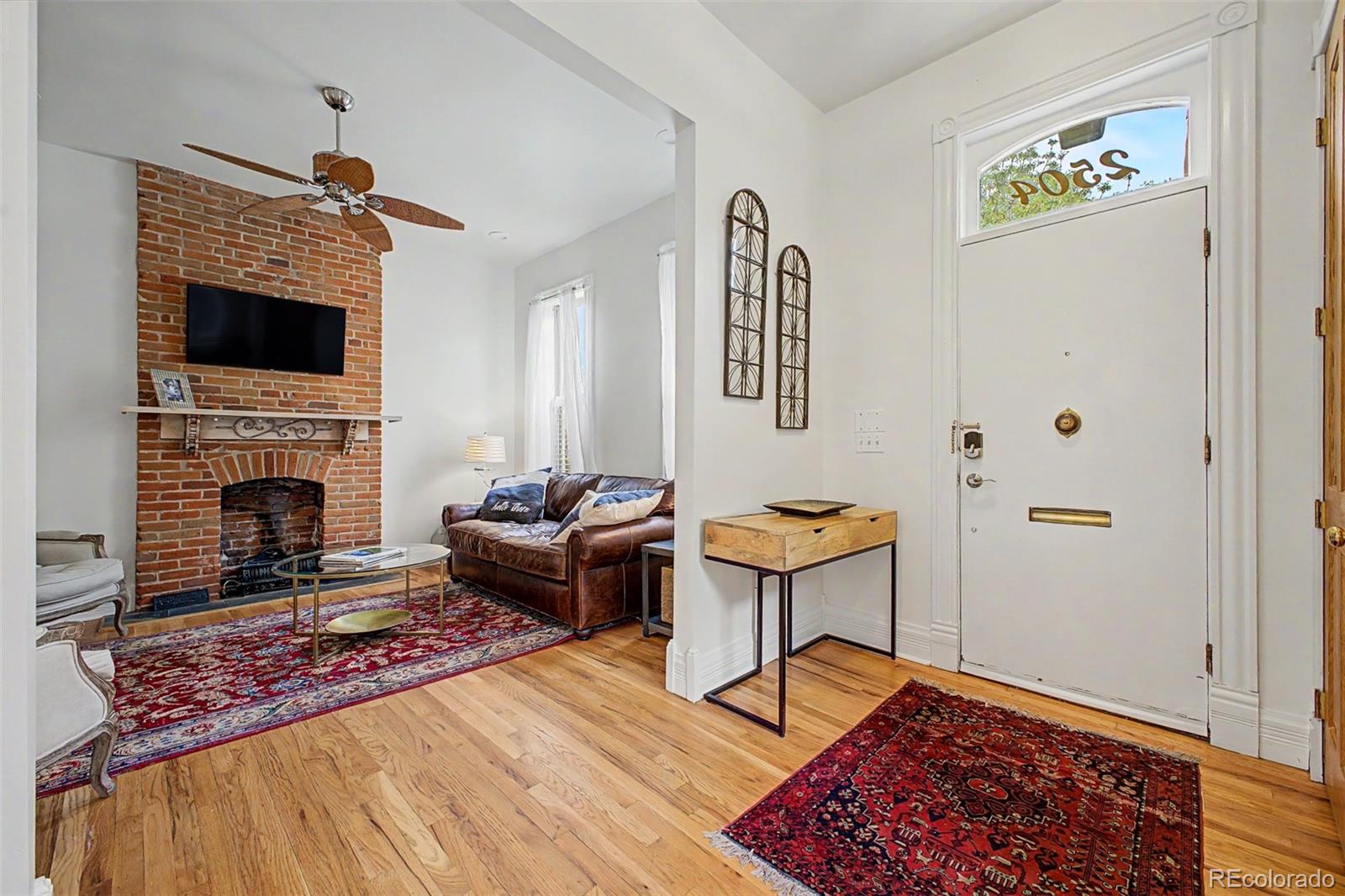 2504 Glenarm Place