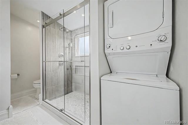 2504 Glenarm Place