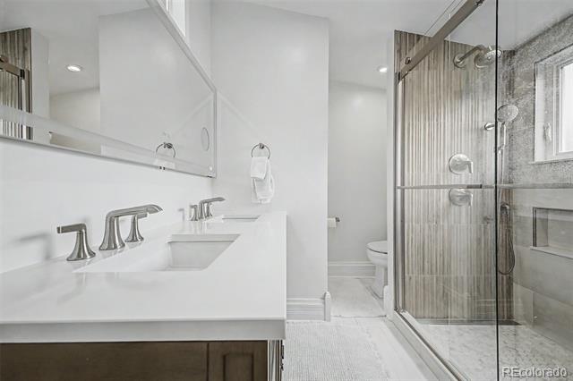2504 Glenarm Place