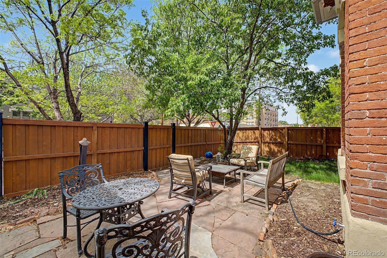 2504 Glenarm Place