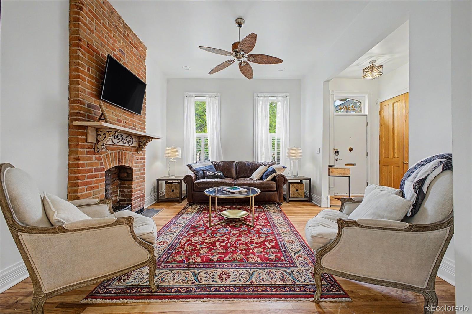 2504 Glenarm Place