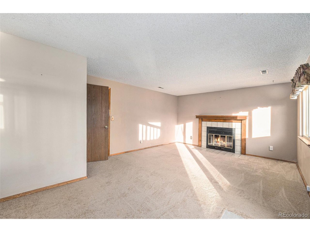 11856 W Maplewood Ave