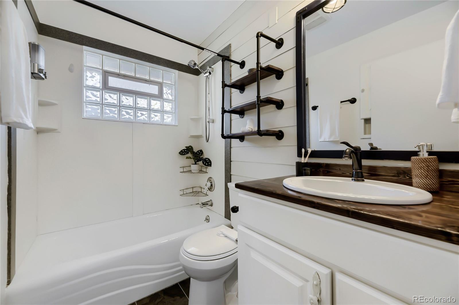 3265 S Newton Street