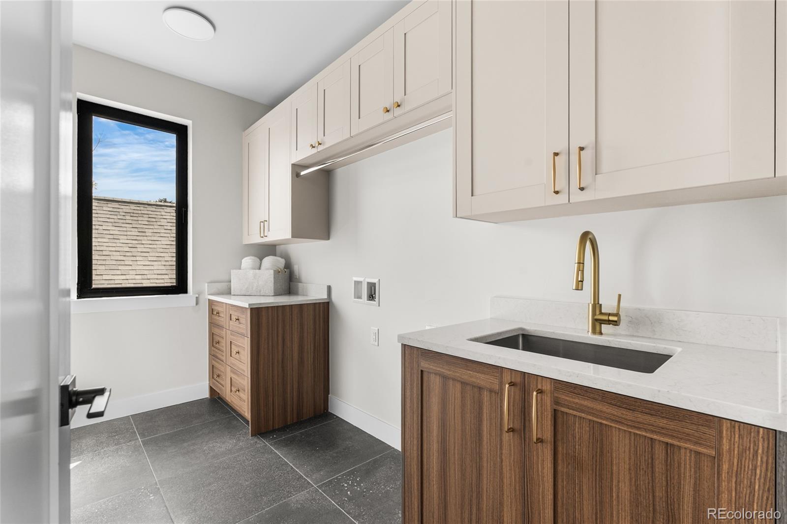 420 S Humboldt Street