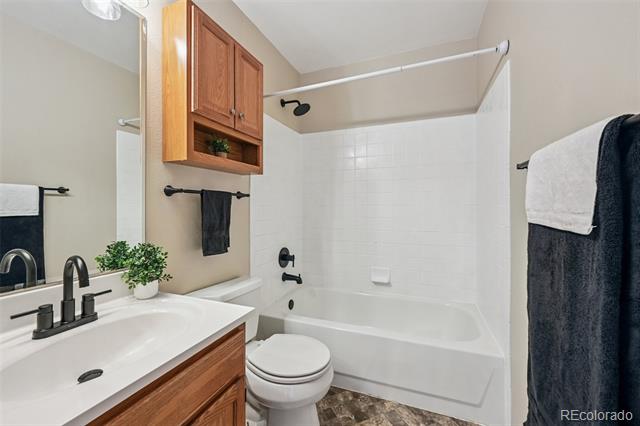 3056 W 107th Place Unit: F