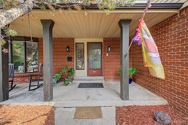 320 Oswego Court
