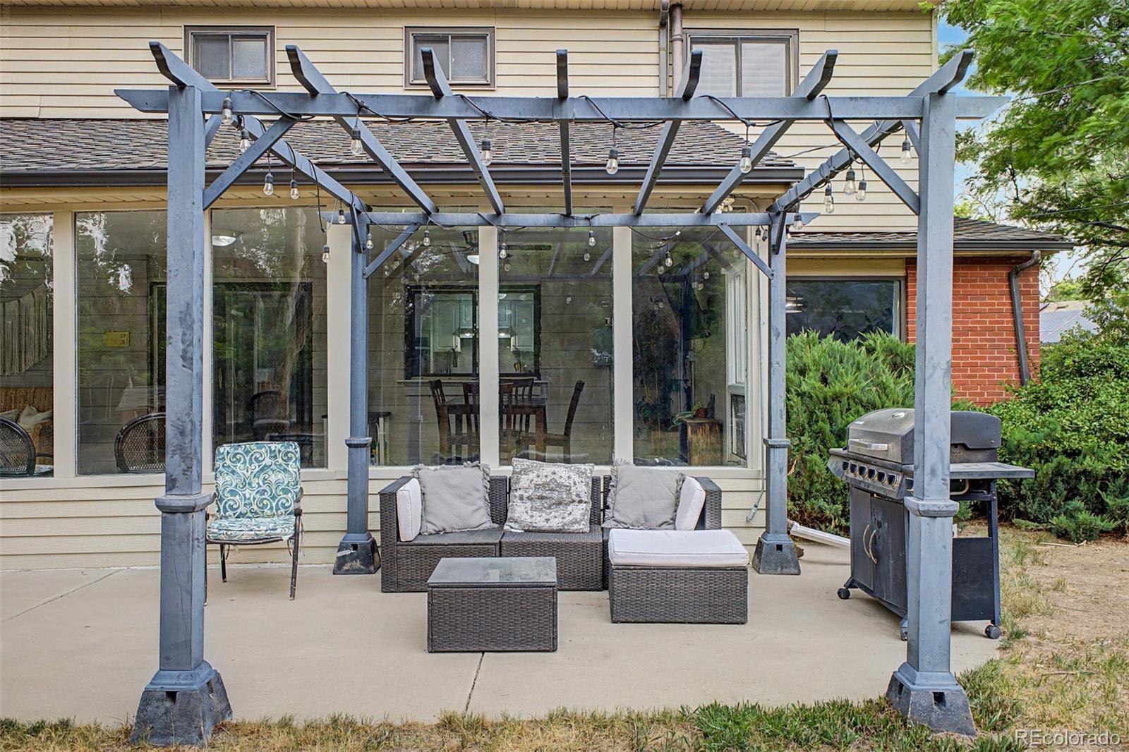 320 Oswego Court