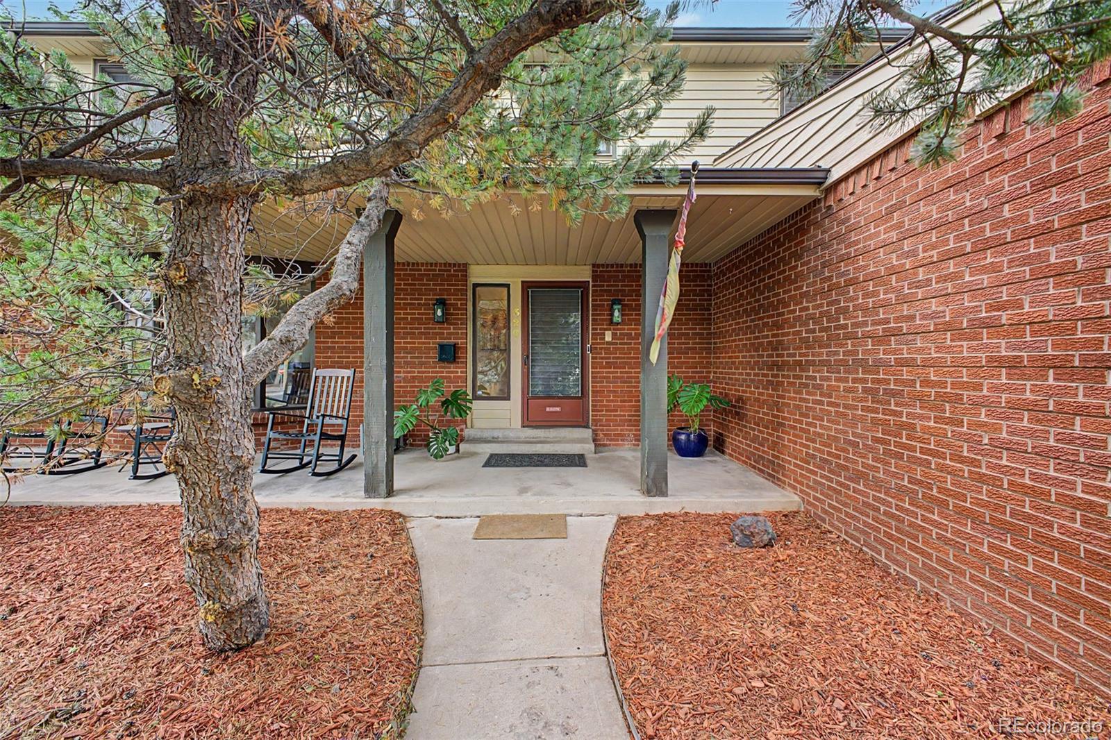 320 Oswego Court