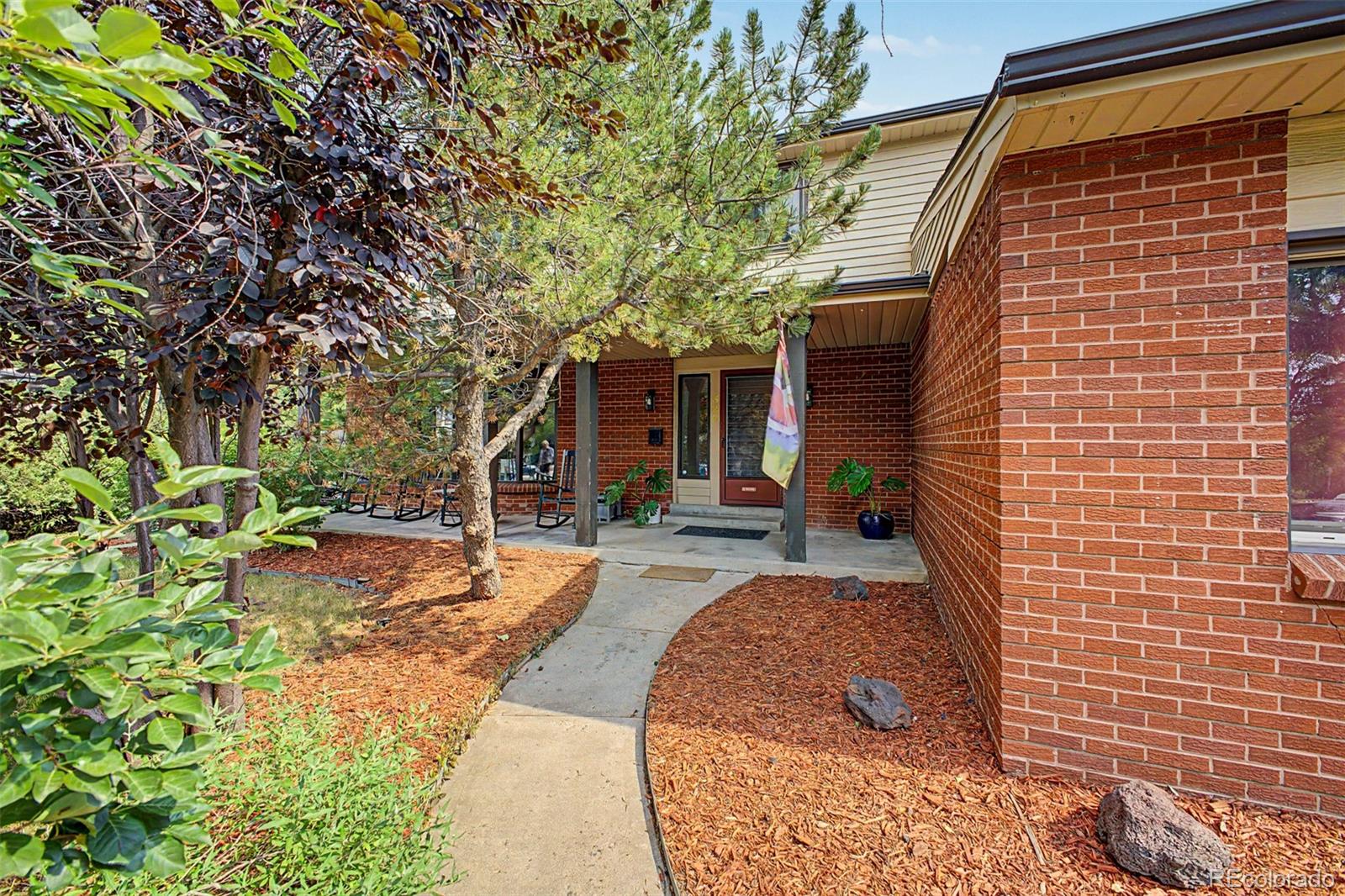 320 Oswego Court