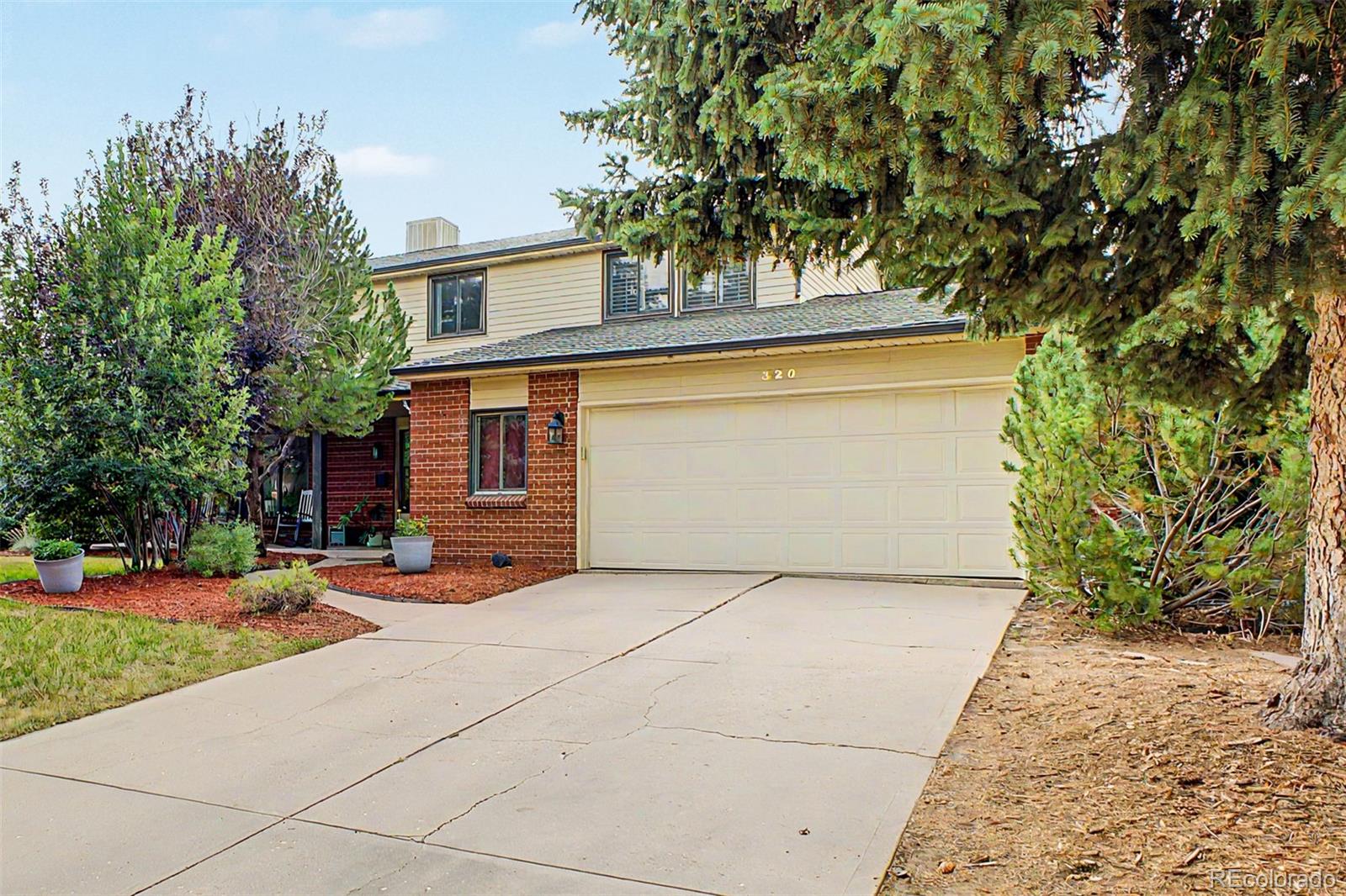 320 Oswego Court