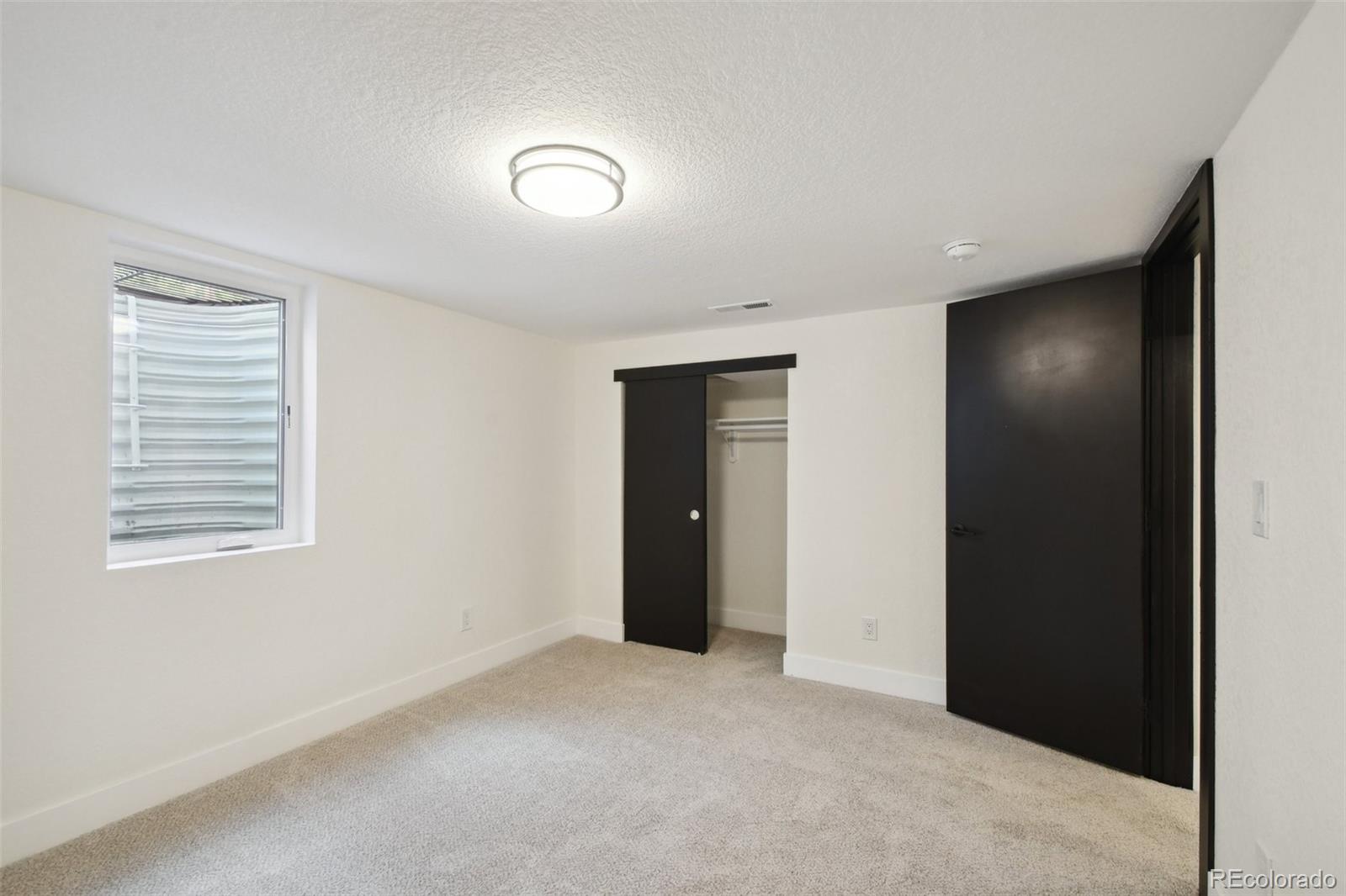 605 W Easter Place