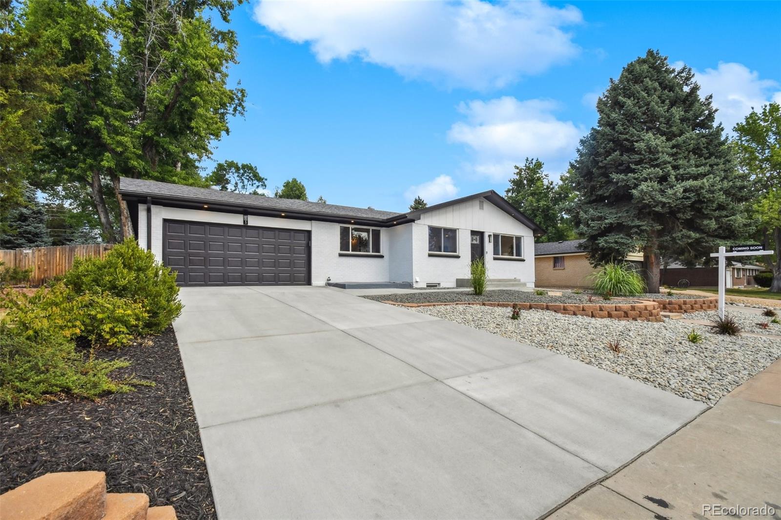 605 W Easter Place