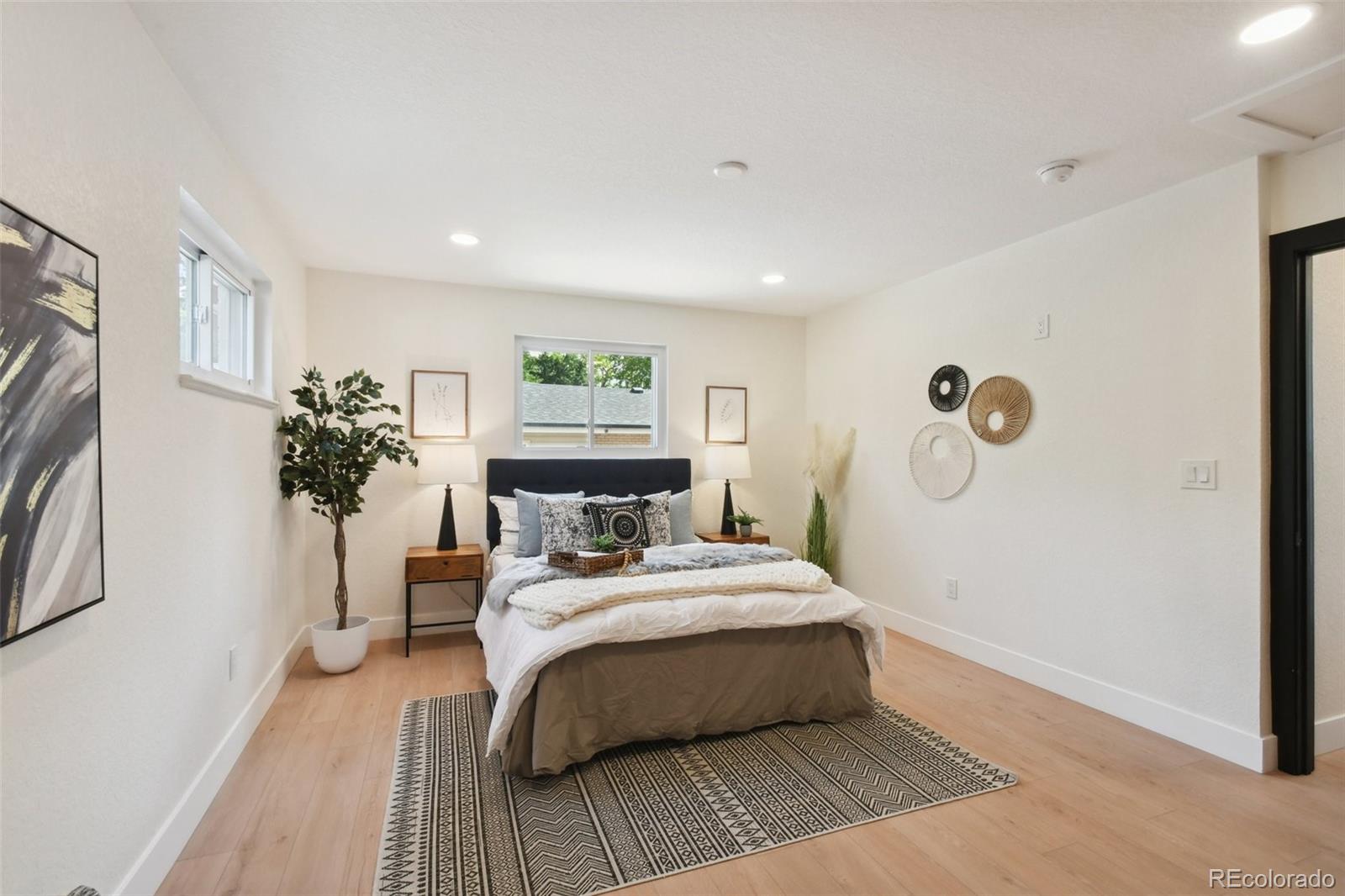 605 W Easter Place