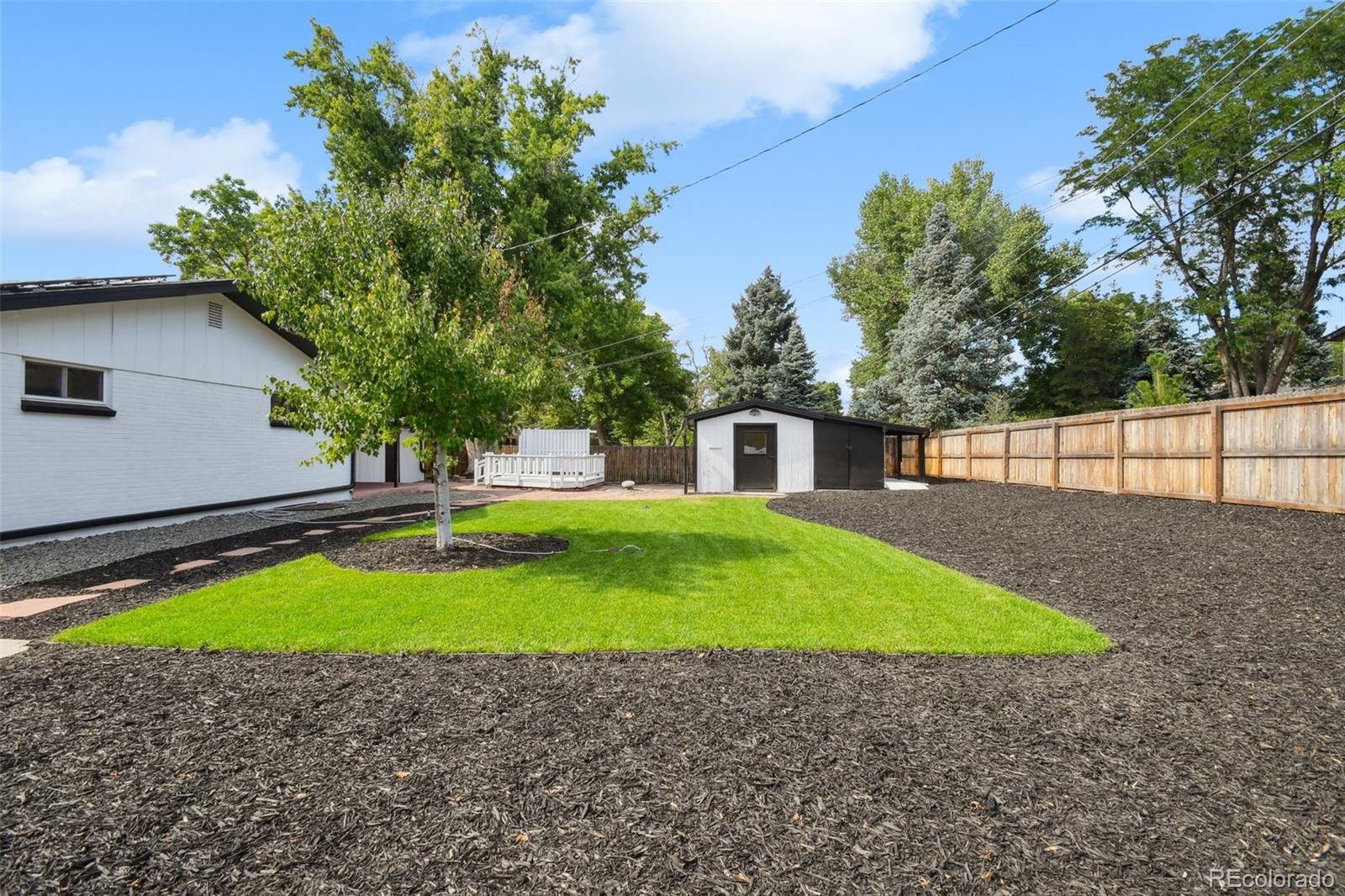 605 W Easter Place