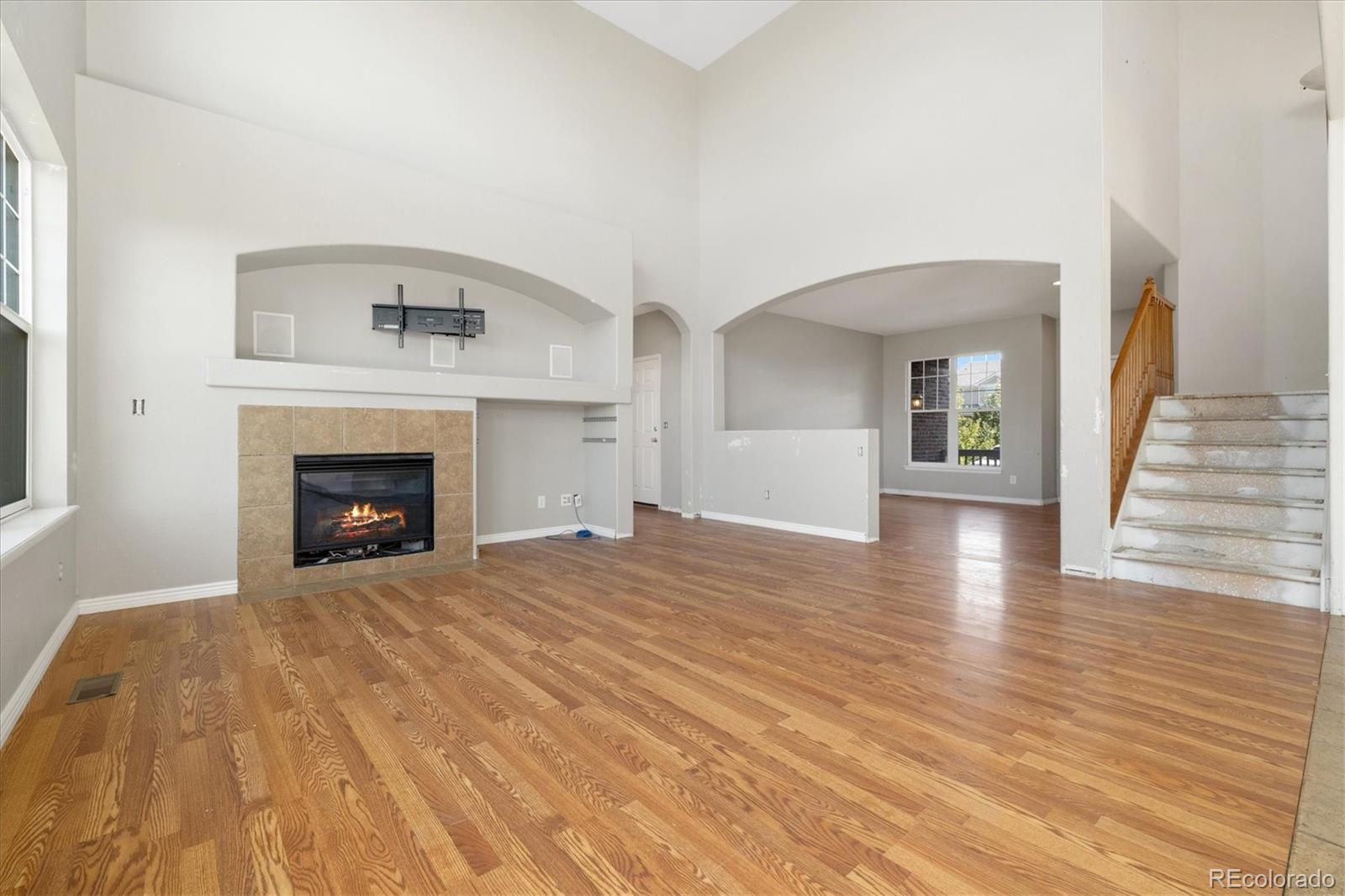 24725 E Crestline Place