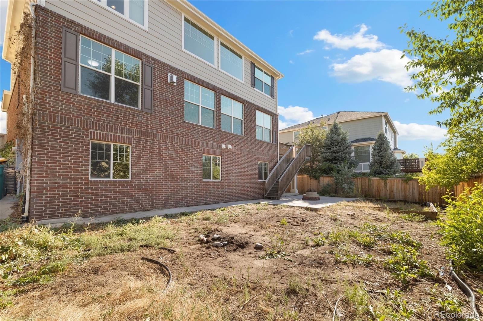24725 E Crestline Place