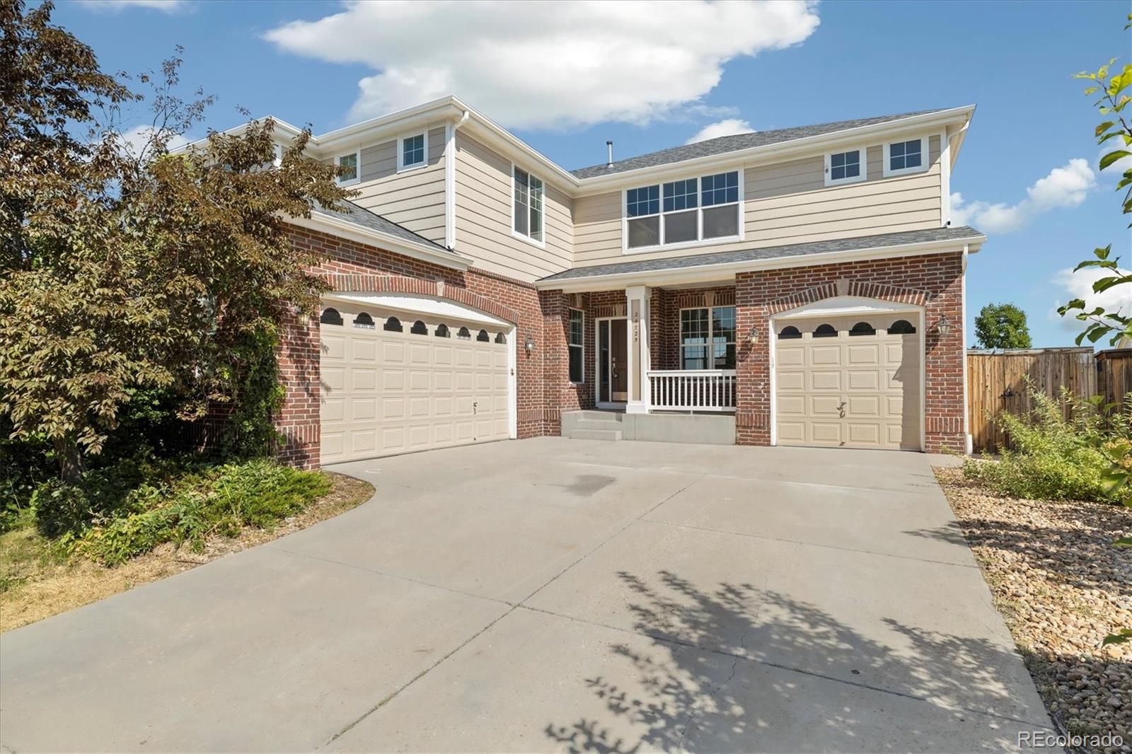 24725 E Crestline Place