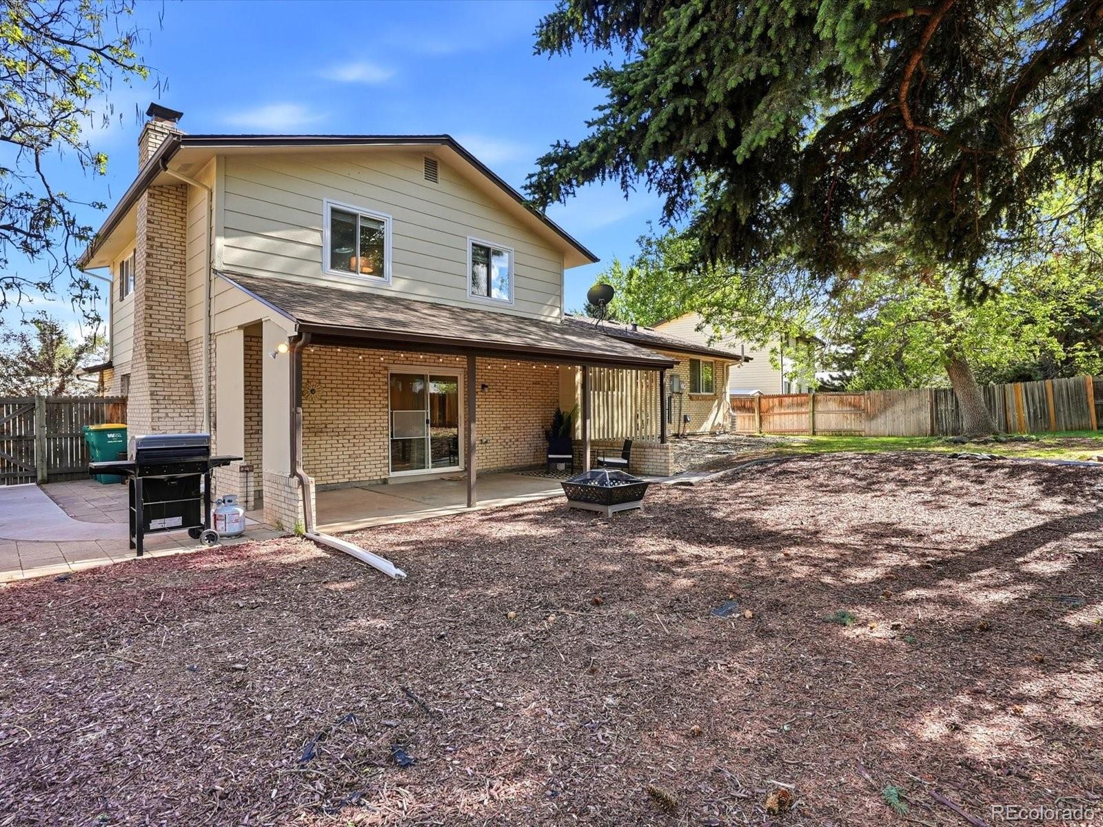 8923 W Warren Drive