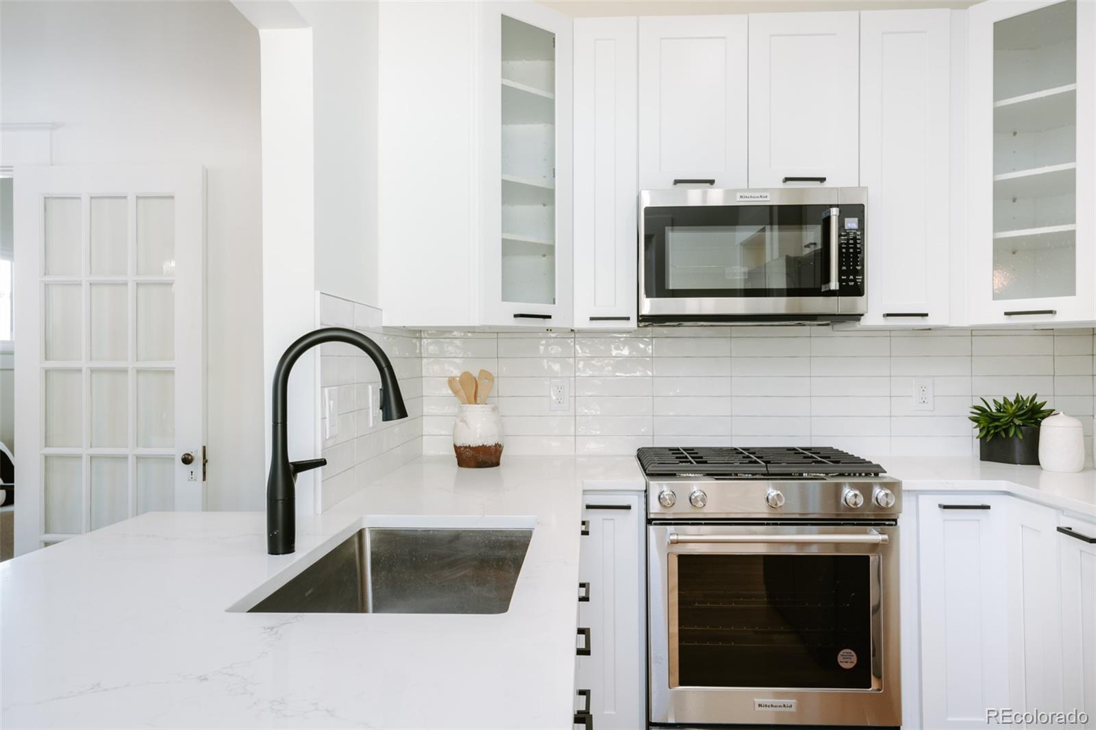 2289 N Glencoe Street