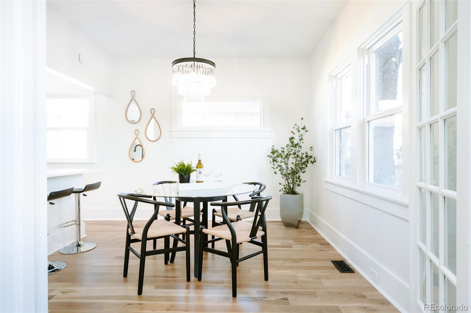 2289 N Glencoe Street