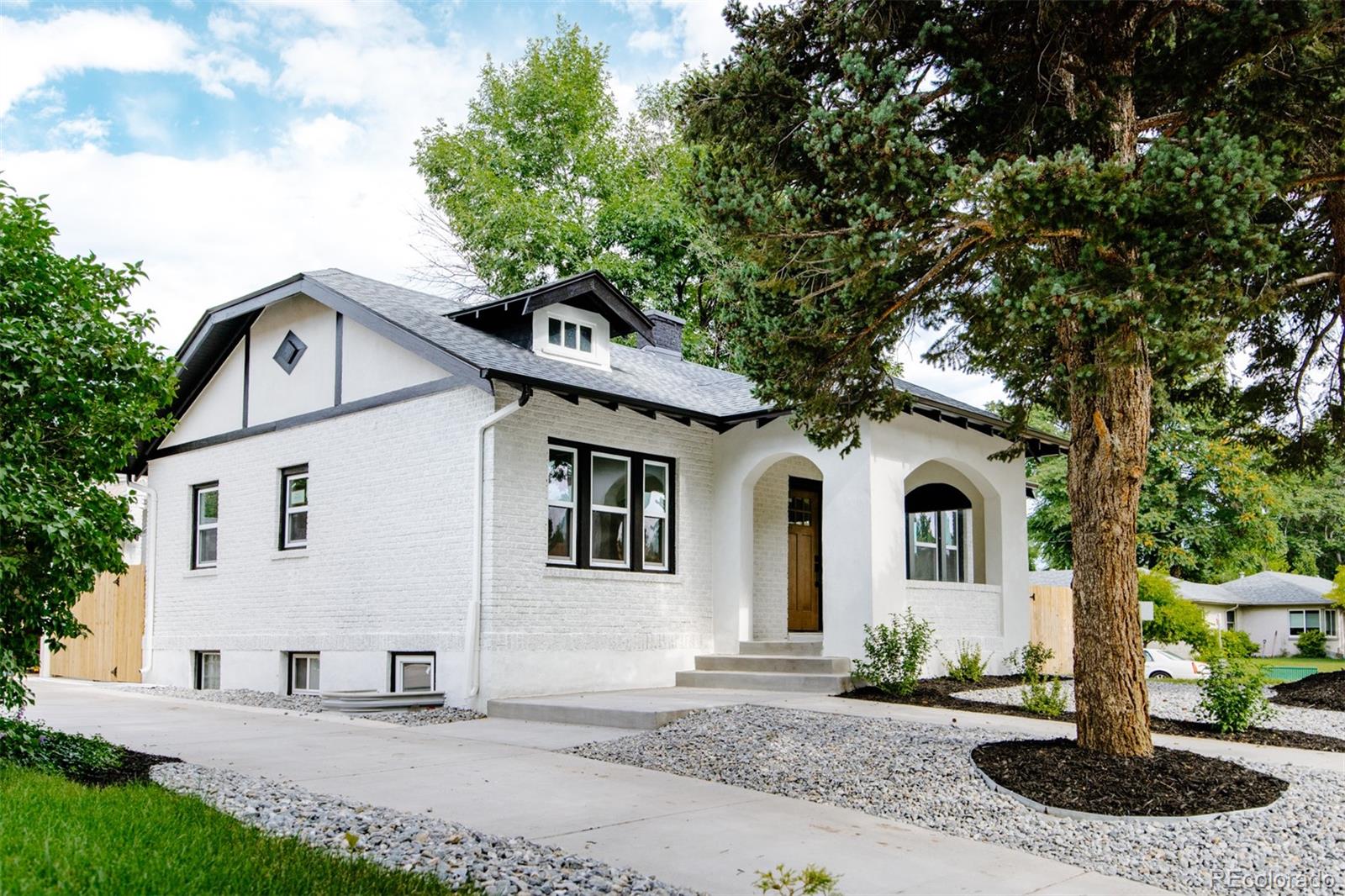 2289 N Glencoe Street