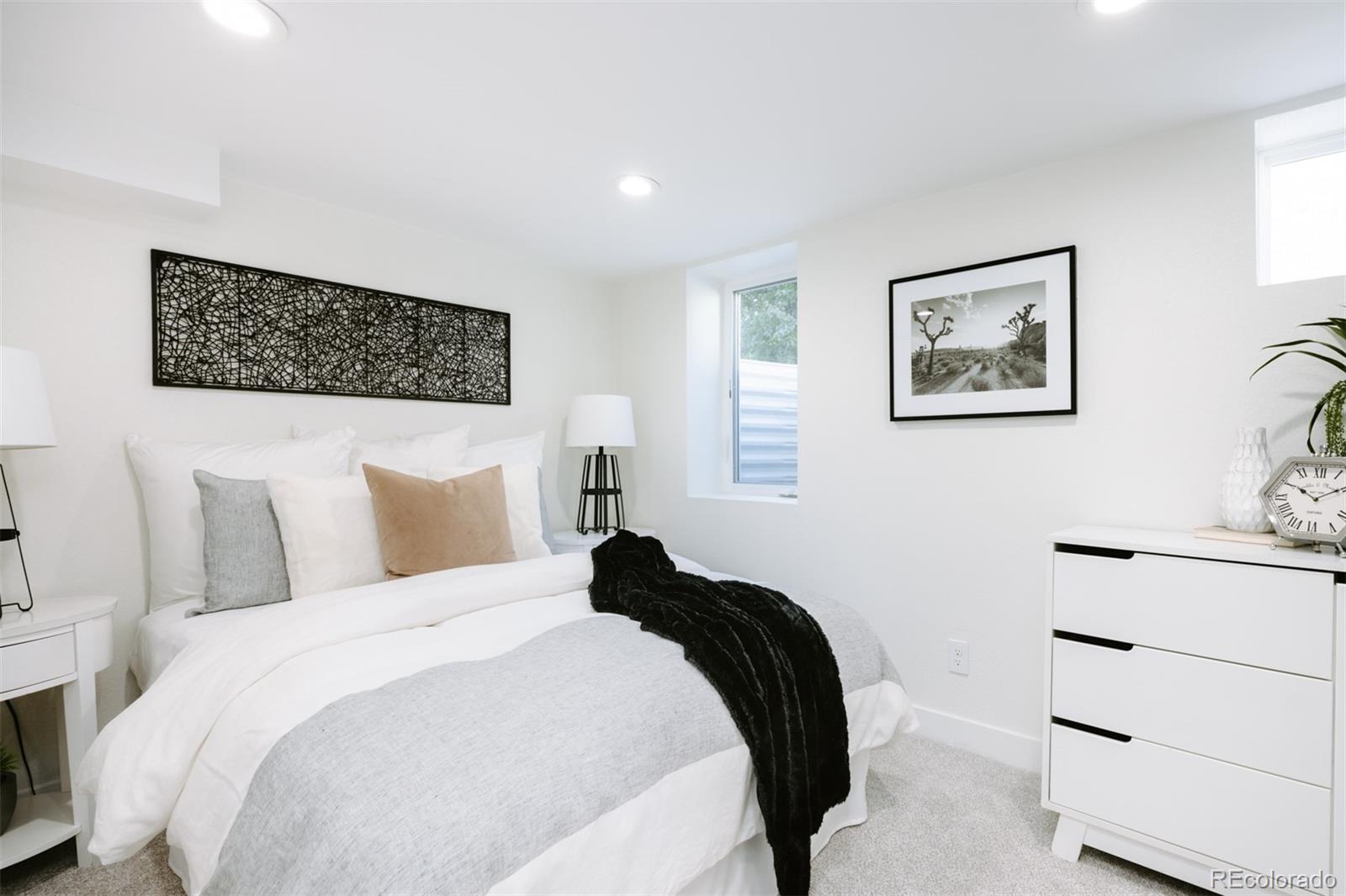 2289 N Glencoe Street