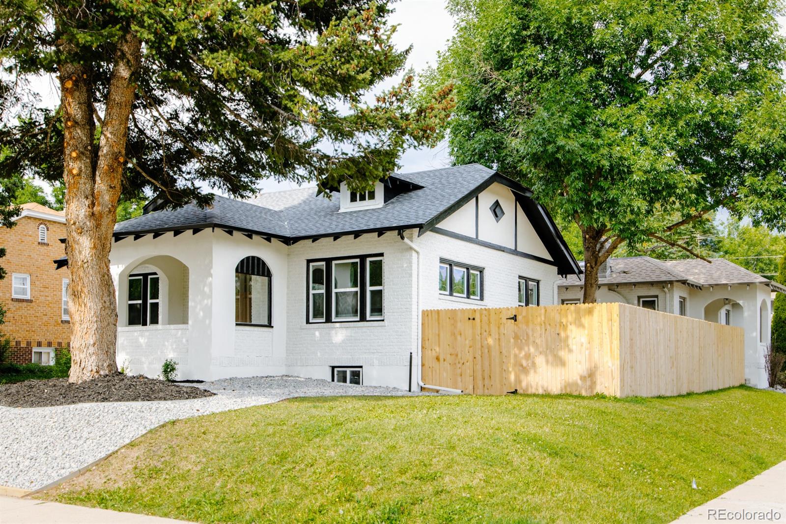 2289 N Glencoe Street